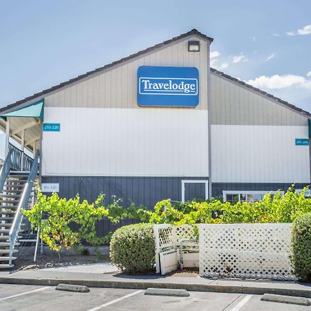 Travelodge By Wyndham Fairfield/Napa Valley Экстерьер фото